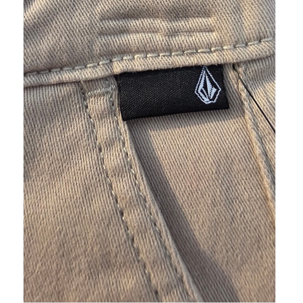 Volcom Toddler Boys 2-Piece Set Aqua Button Down Shirt and Khaki Shorts NEW - Picture 10 of 13